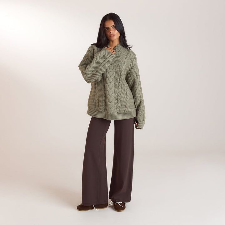 Oversized Cable-Knit Jumper - Olive