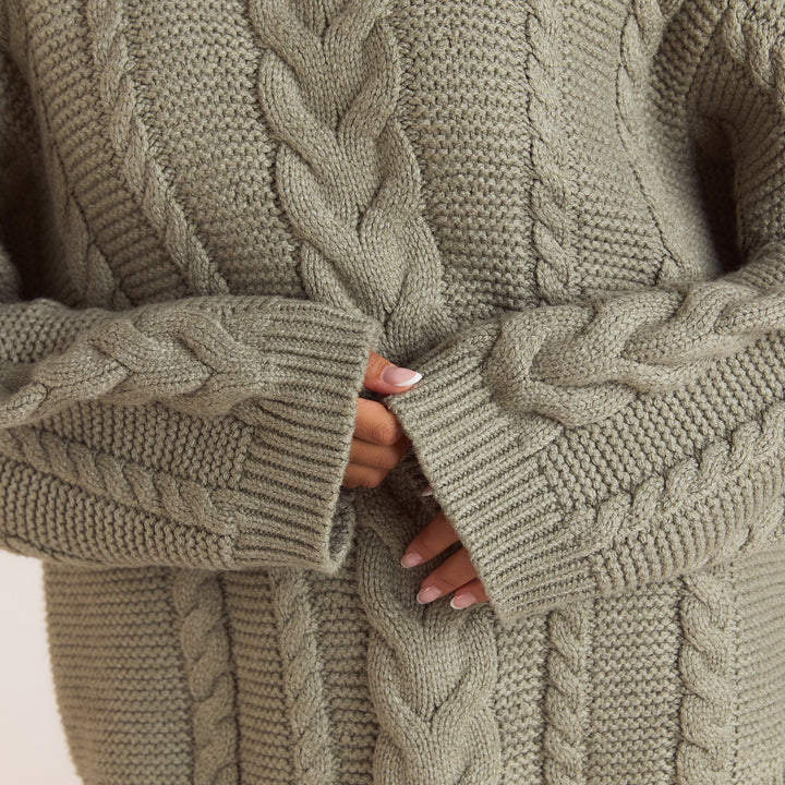 Oversized Cable-Knit Jumper - Olive